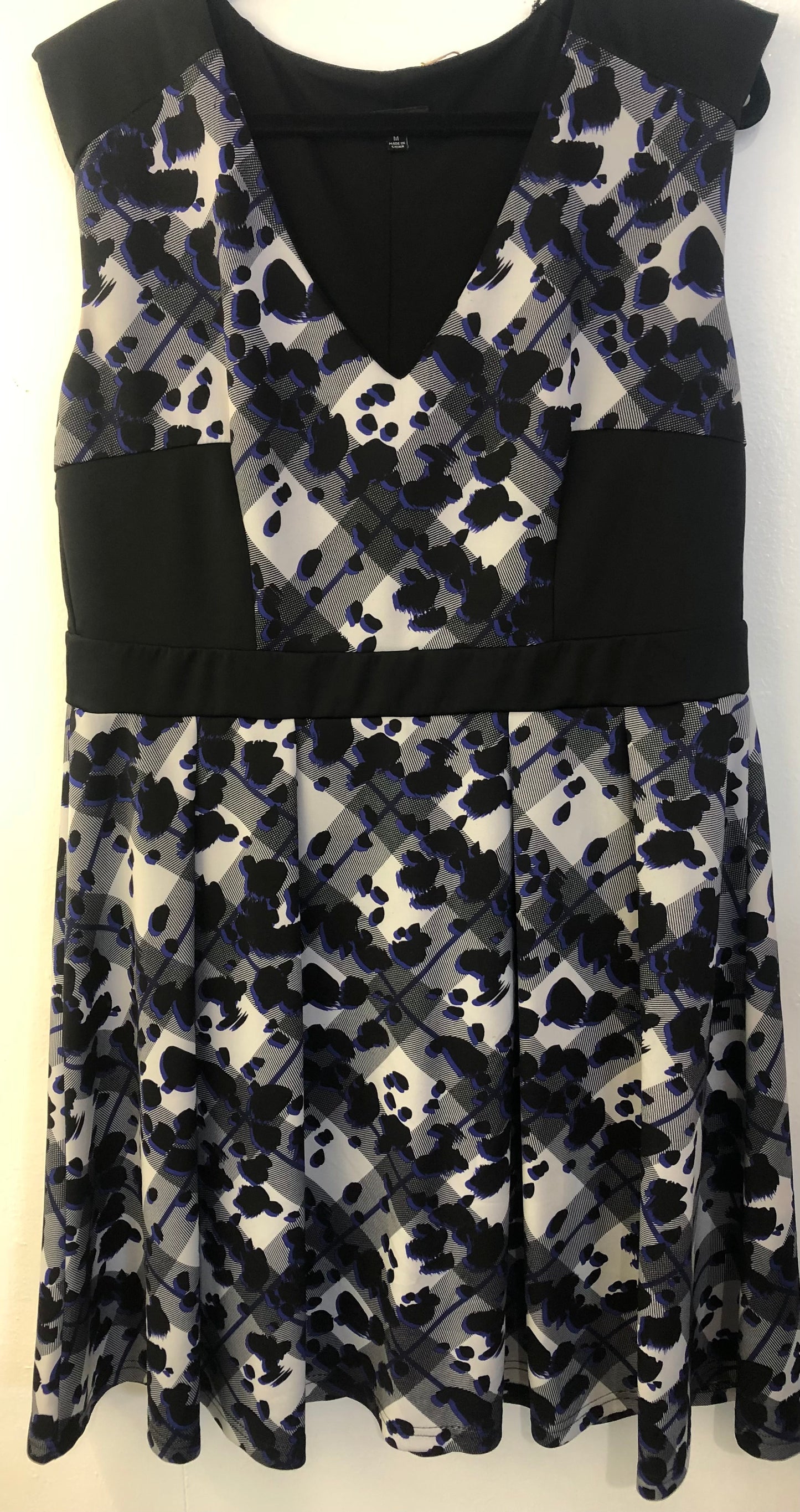 CITY CHIC Dress -Size M $29 Now $20