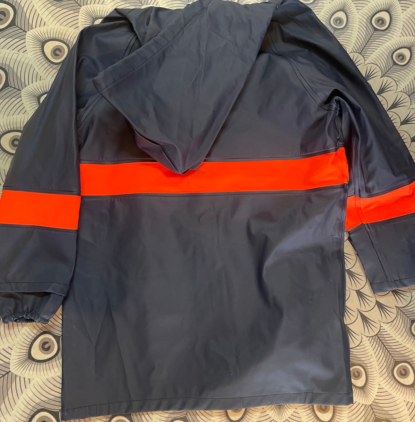 Kids LINE 7 Coat Size 4-6yrs
