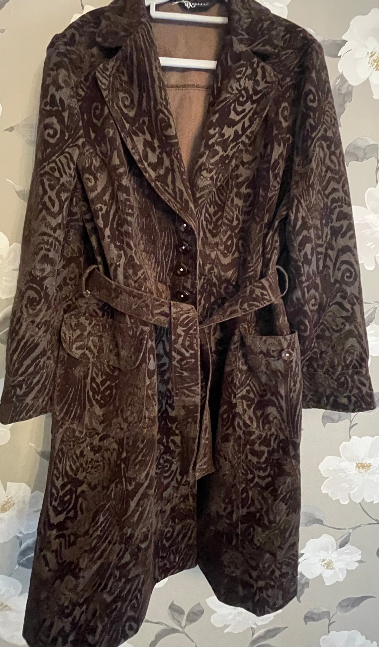 ESCARELLE Coat Size 48