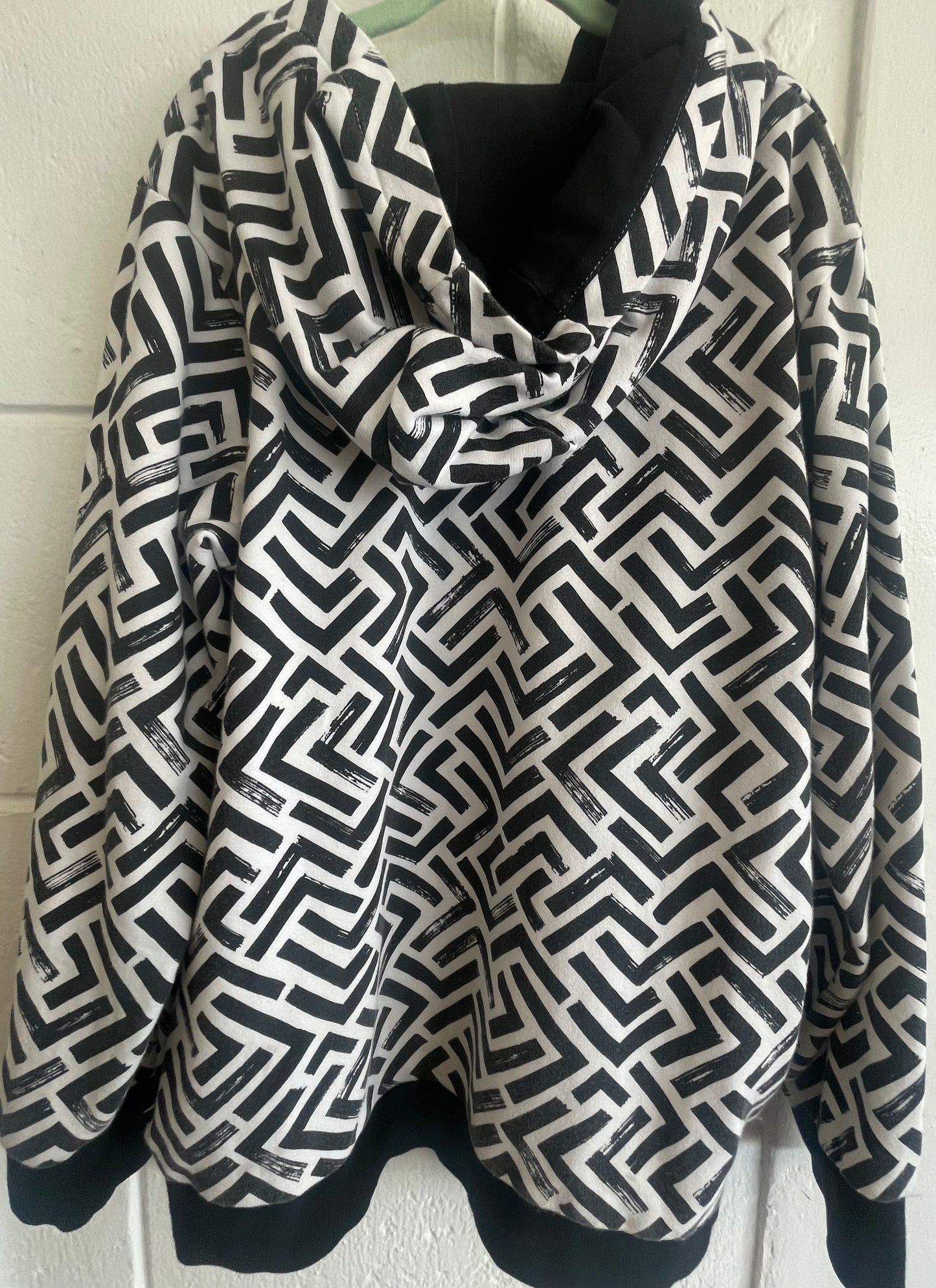 Kids RADICAL DUDE Hoodie Size 8Yrs