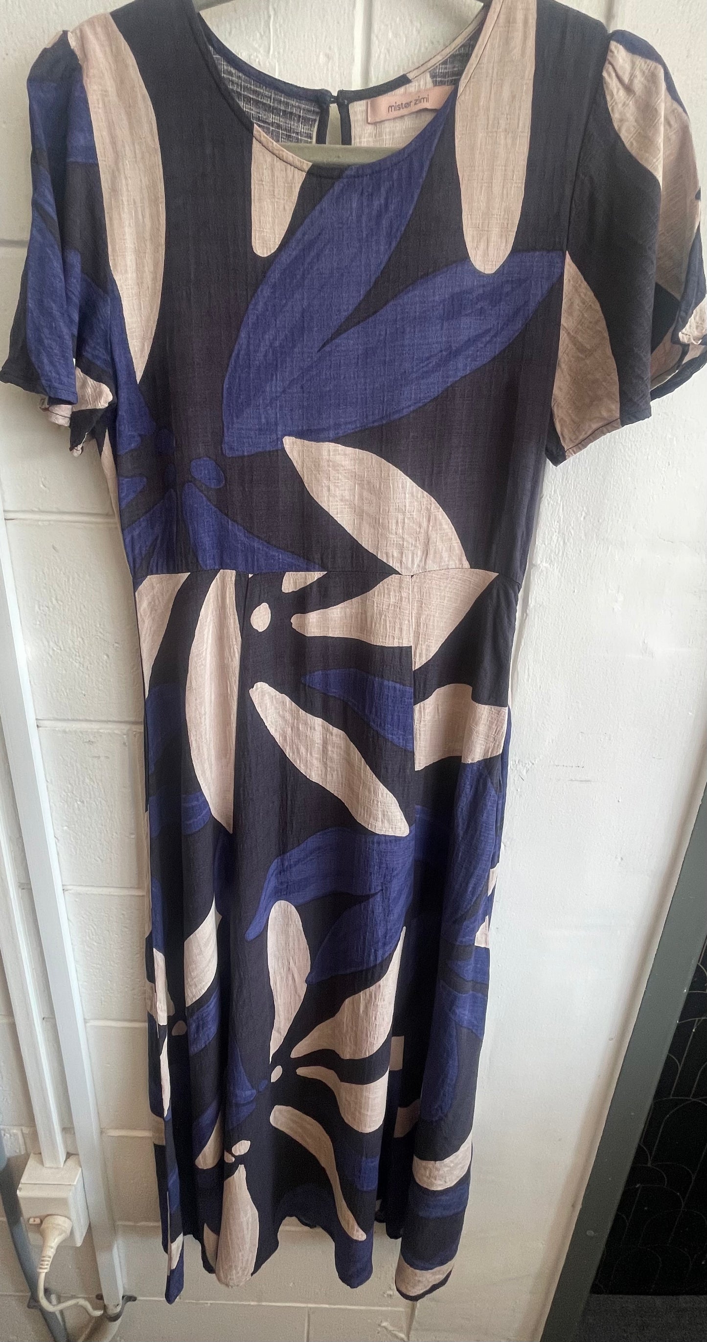 MISTER ZIMI Dress Size 8