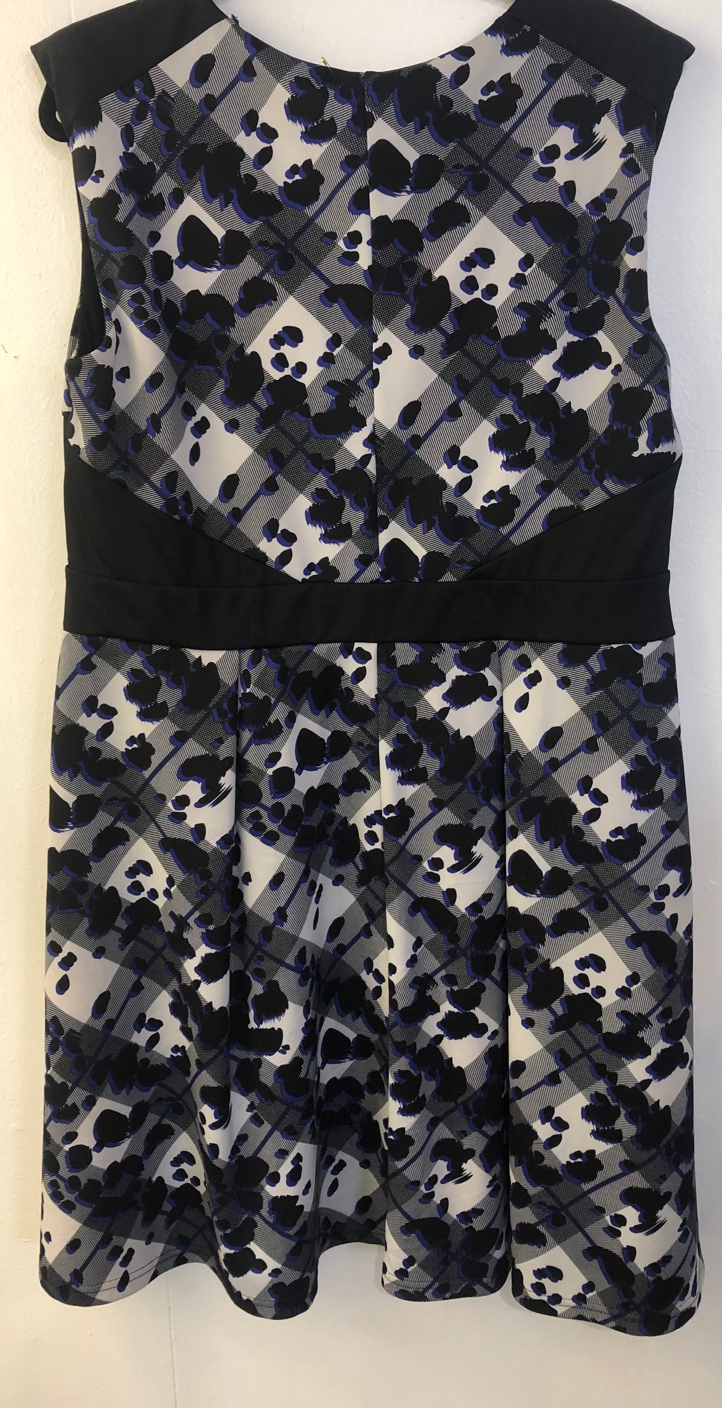 CITY CHIC Dress -Size M $29 Now $20