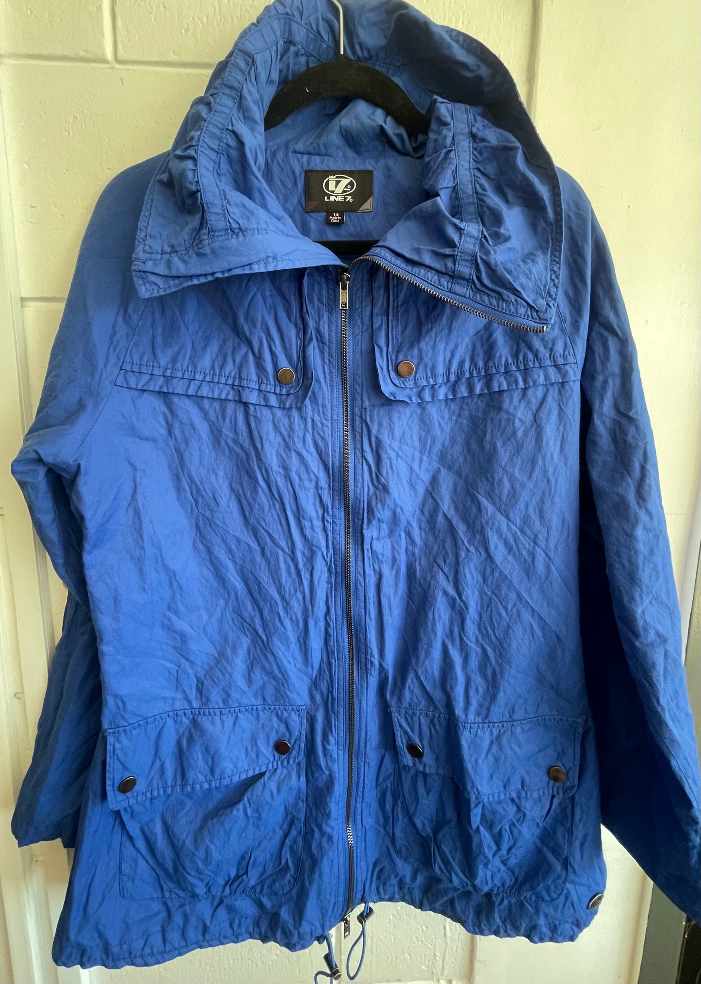 LINE 7 Jacket Size 14