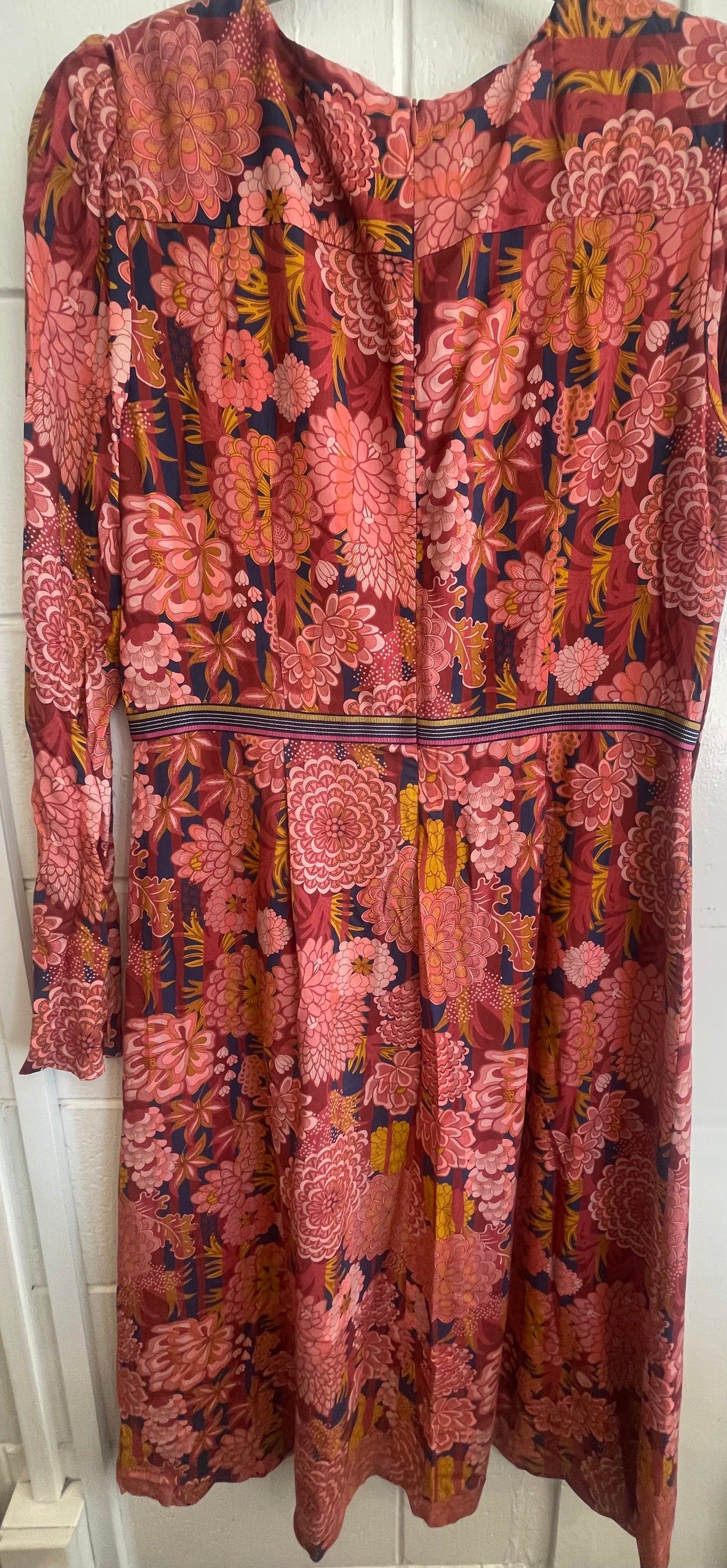 OILILY Dress Size 40