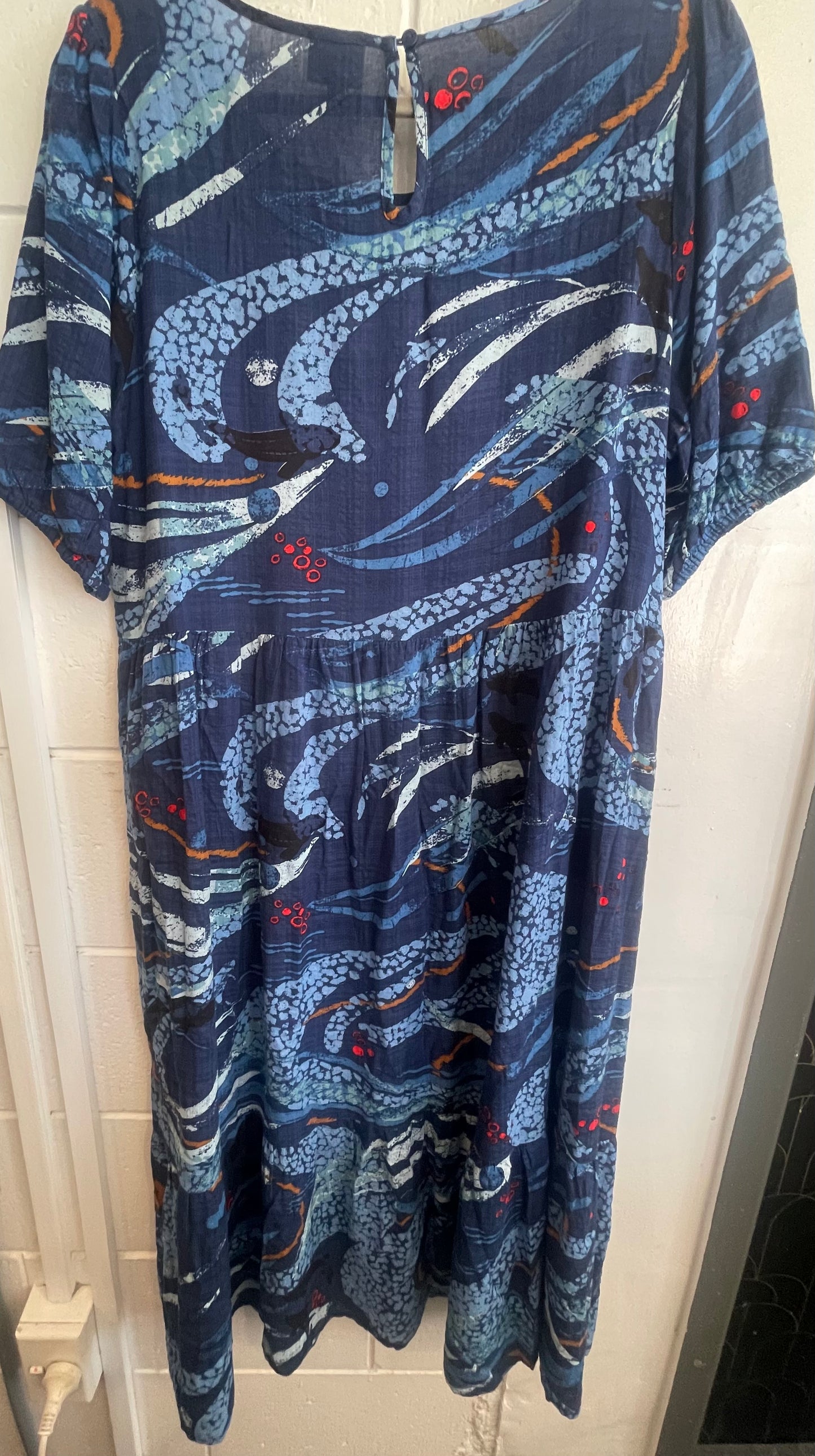 TWIN LAKES Dress Size 14