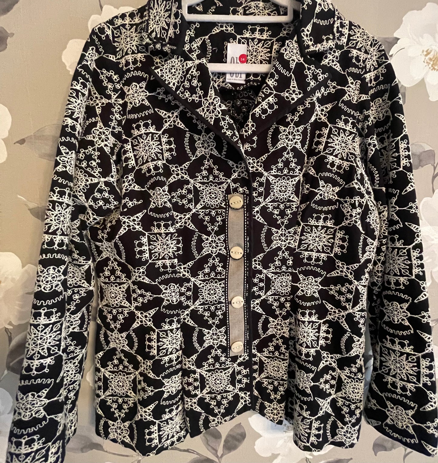 OBI Blazer Size 14