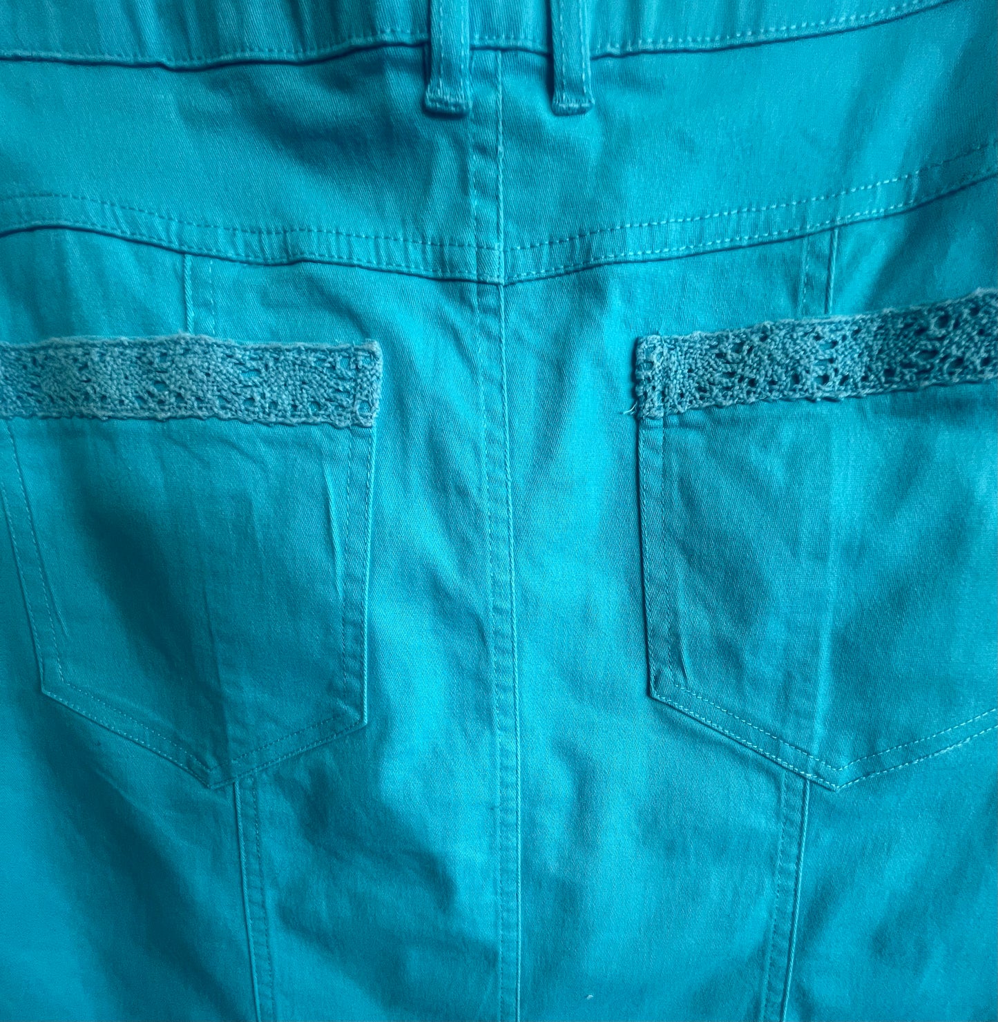 TWIN LAKES Skirt Size 12 $25