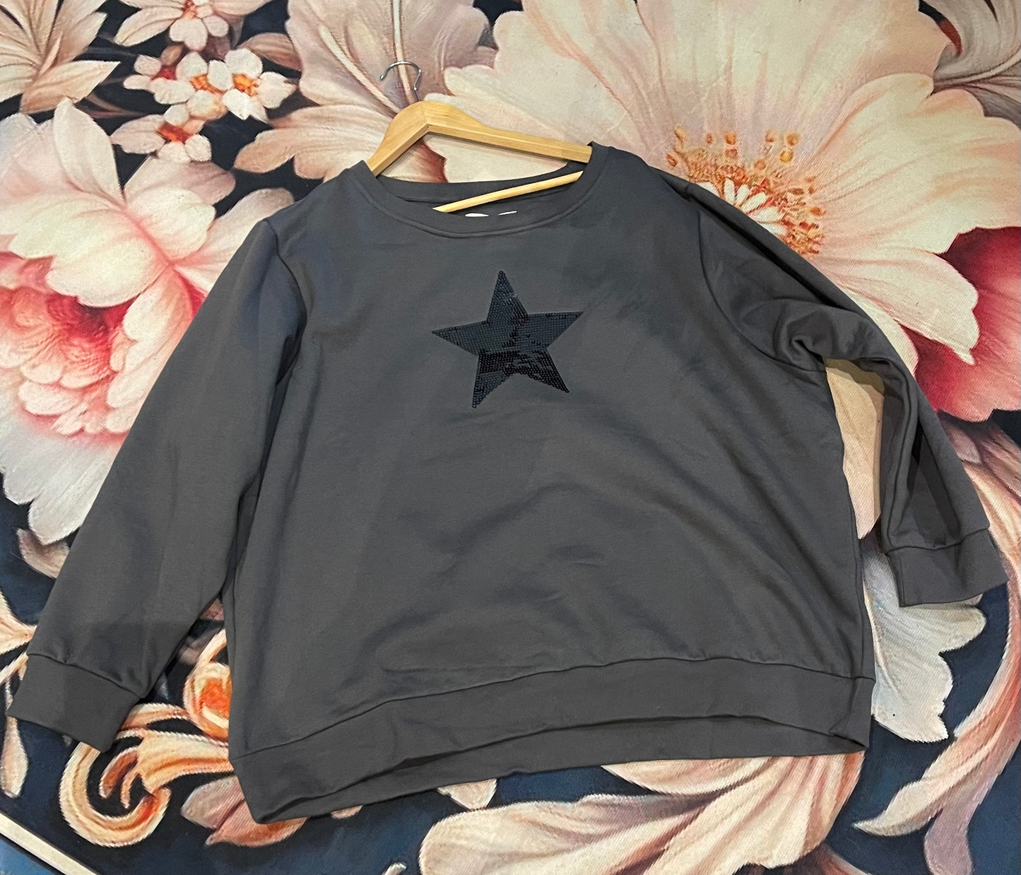 BEE MADISON Sweatshirt Size 2XL