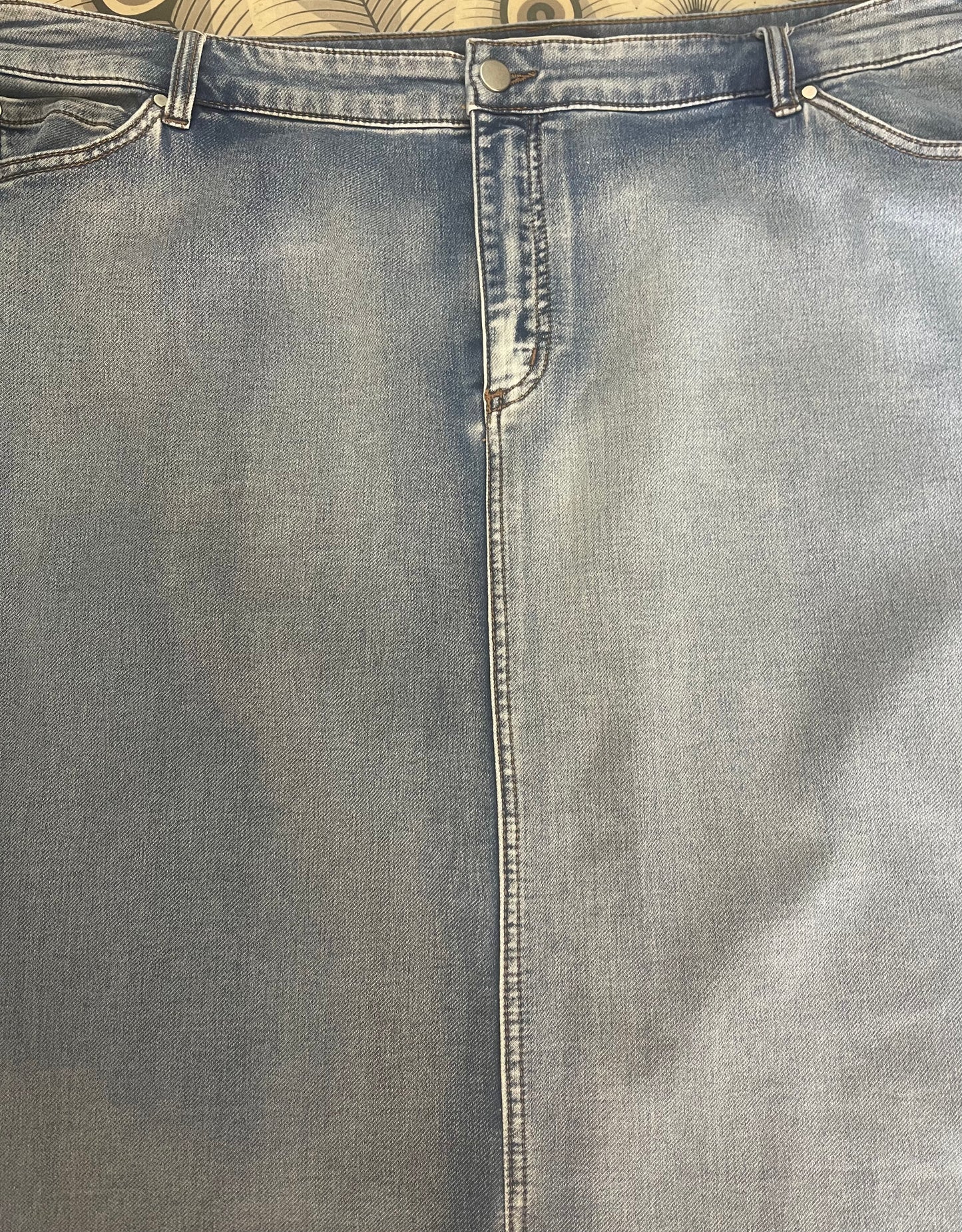 VIRTUELLE Denim Skirt Size 22