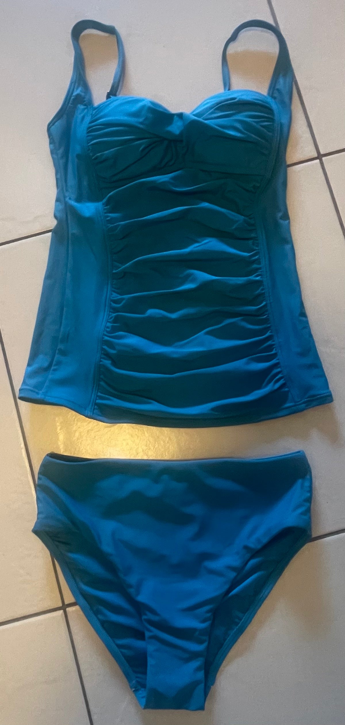 MOONTIDE 2 Piece Bathing Suit Size 8