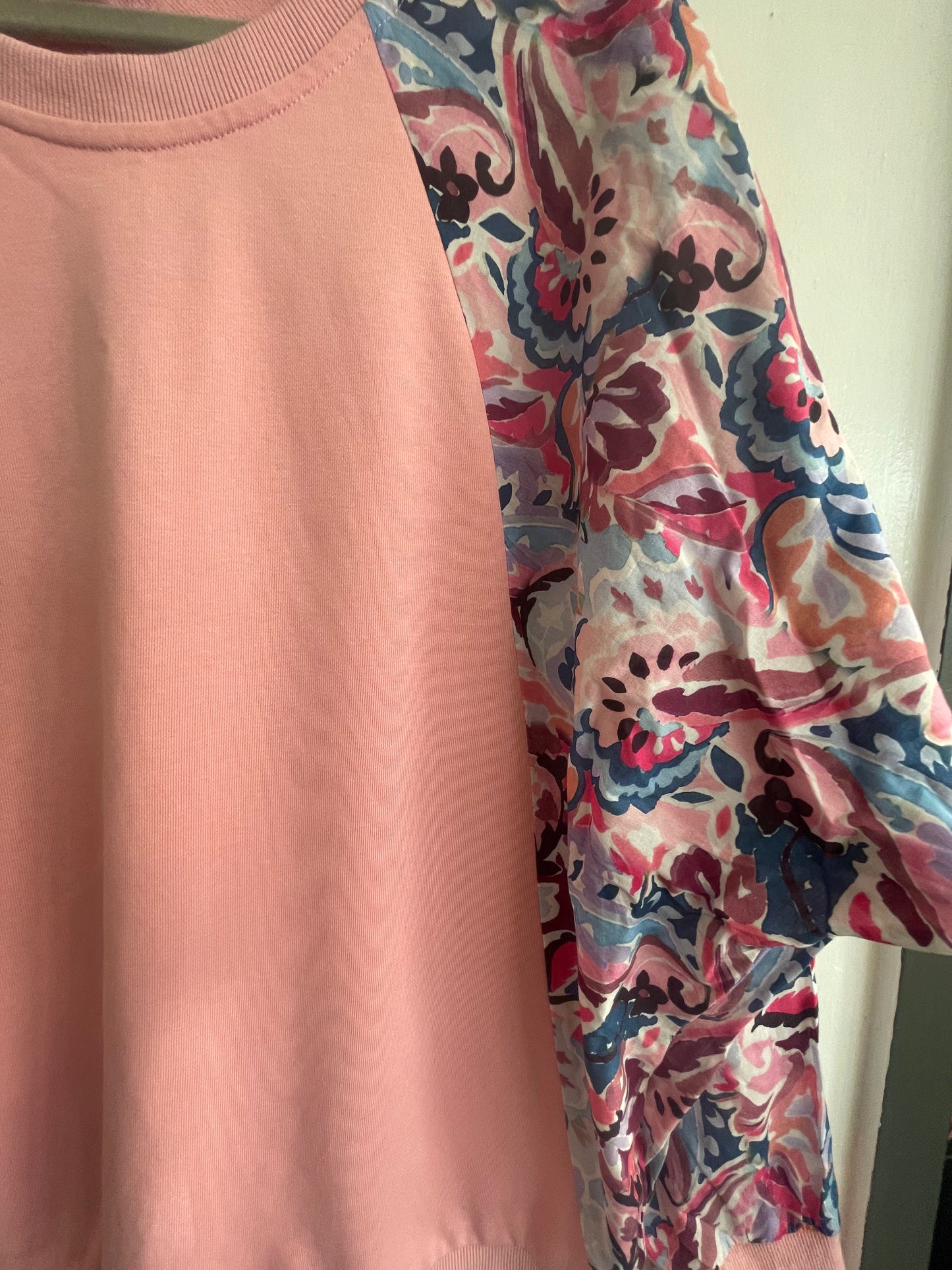 CHARLO Sweatshirt Size XL