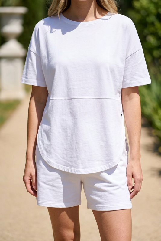 MOOCHI Tee  Shirt Size M