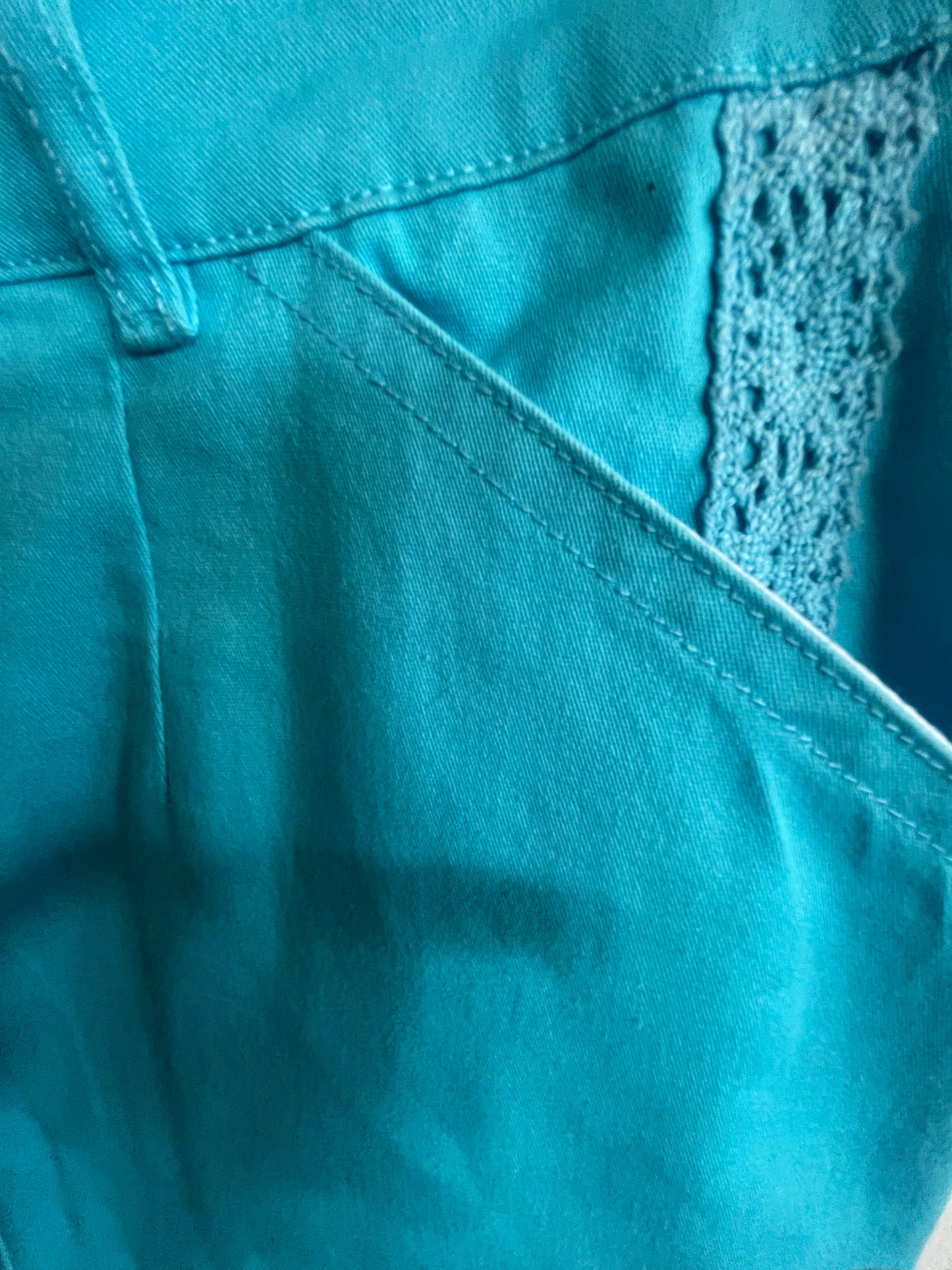 TWIN LAKES Skirt Size 12 $25