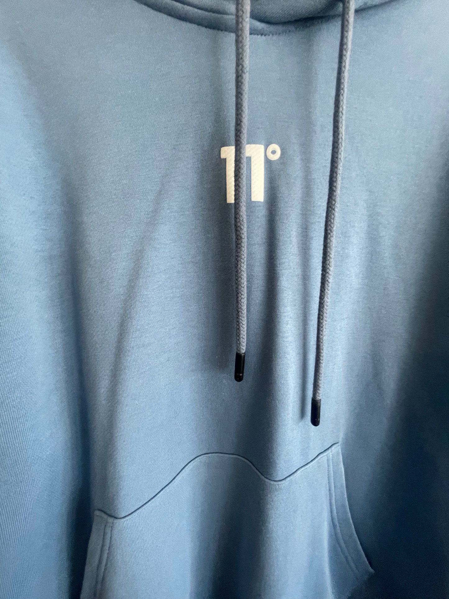 11 DEGREES Hoodie Size M