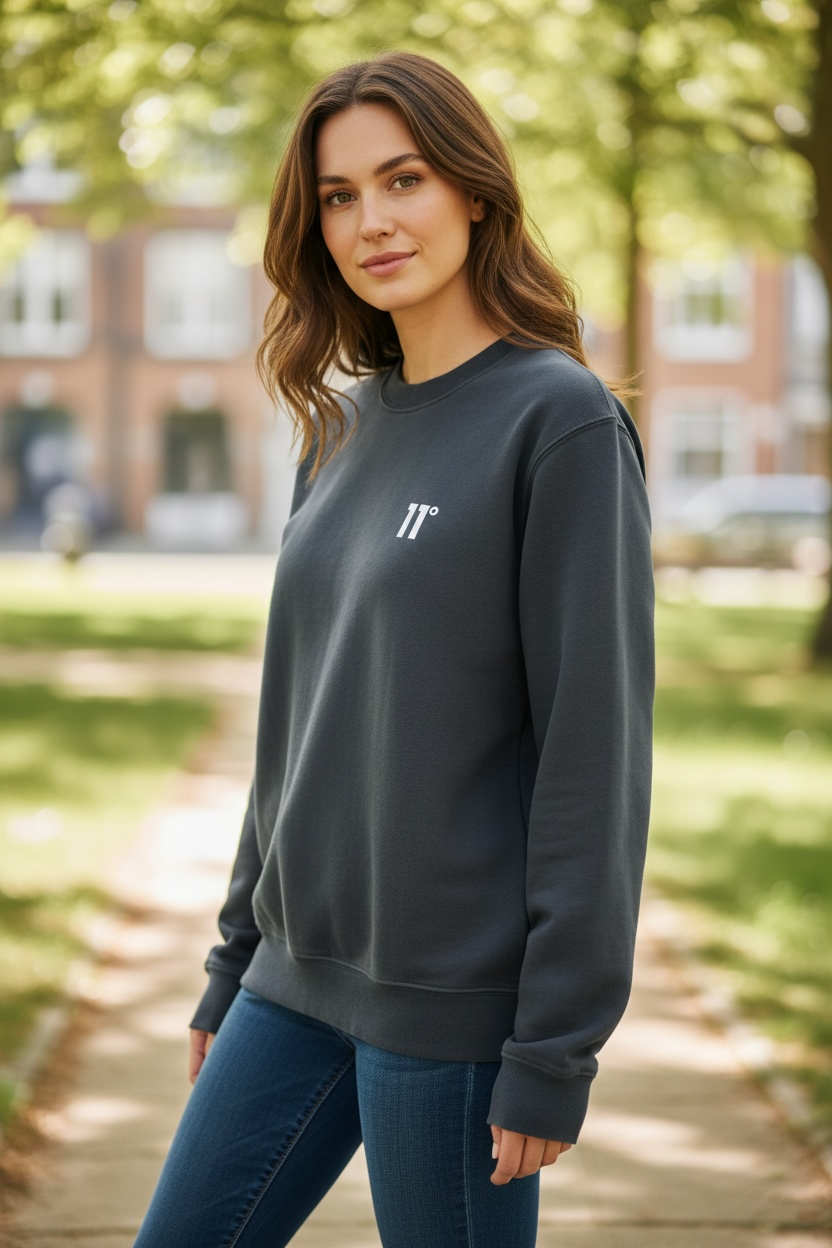 11 DEGREES Sweatshirt Size M